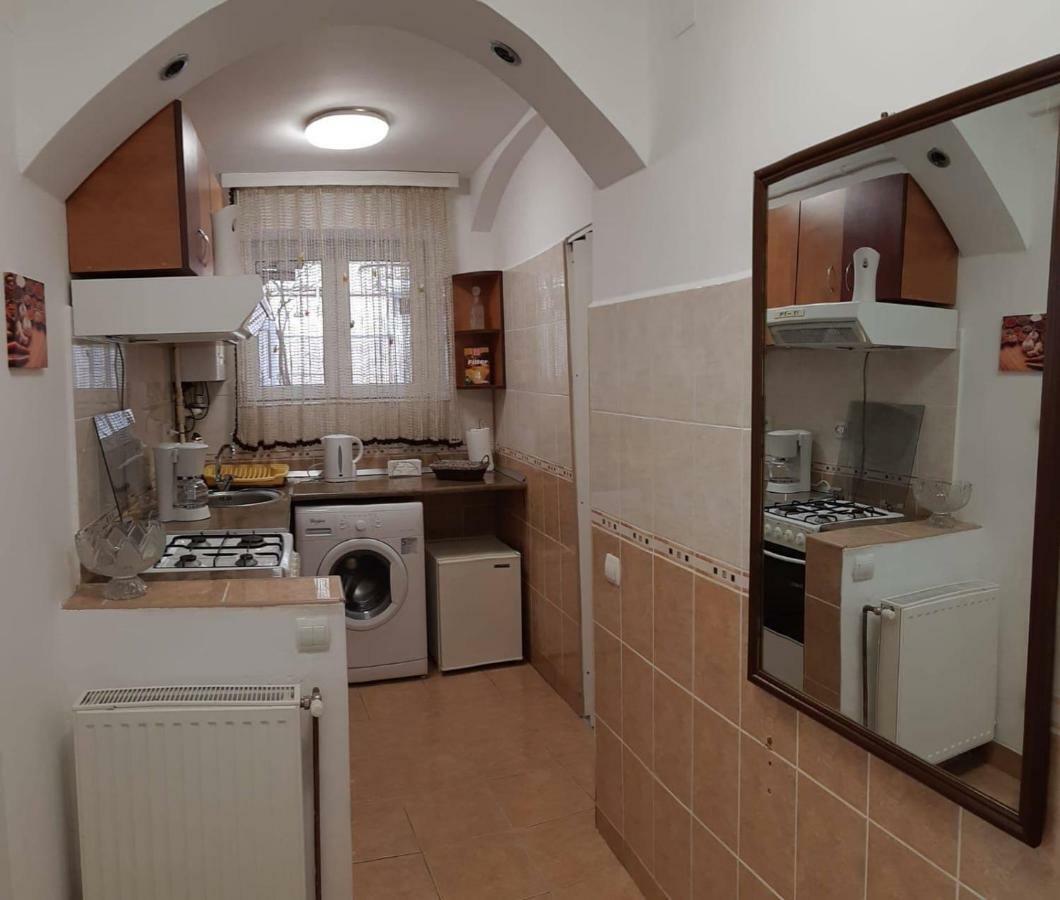Tudor Apartment บราชอฟ ภายนอก รูปภาพ